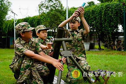 迫擊炮、火箭筒